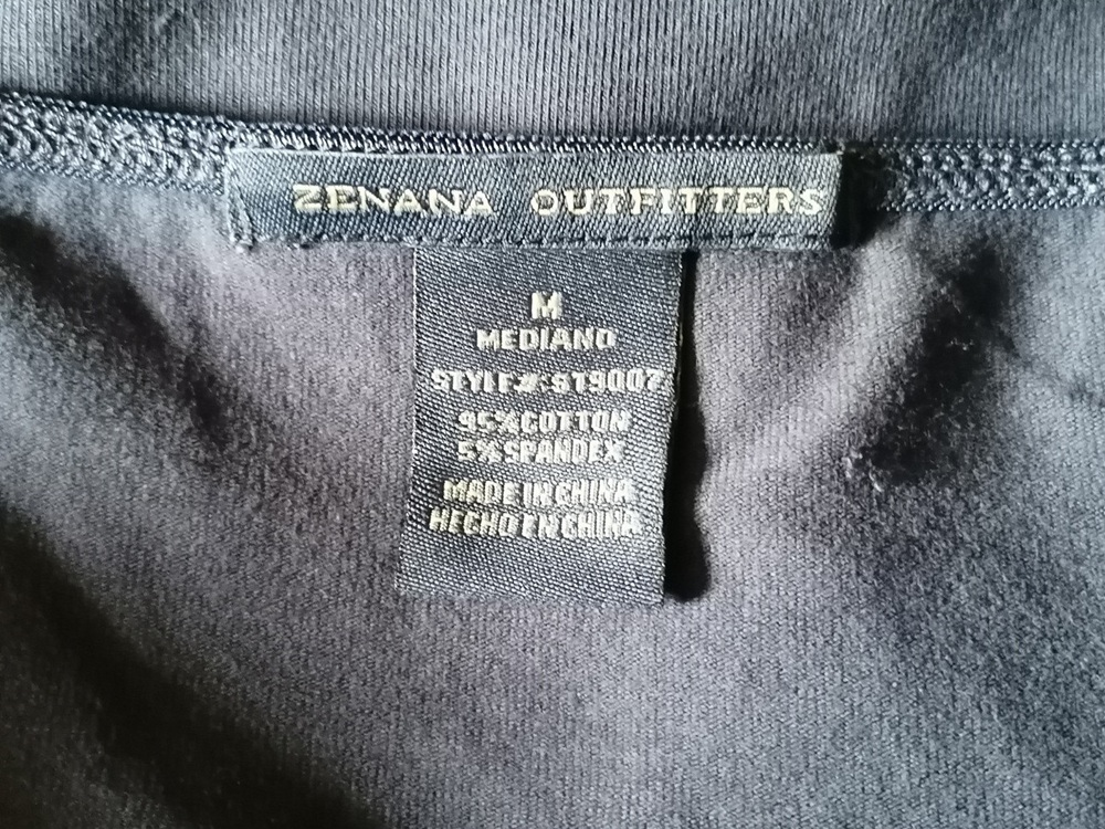 Débardeur Zenana Outfitters bleu-marine à fines bretelles broderies