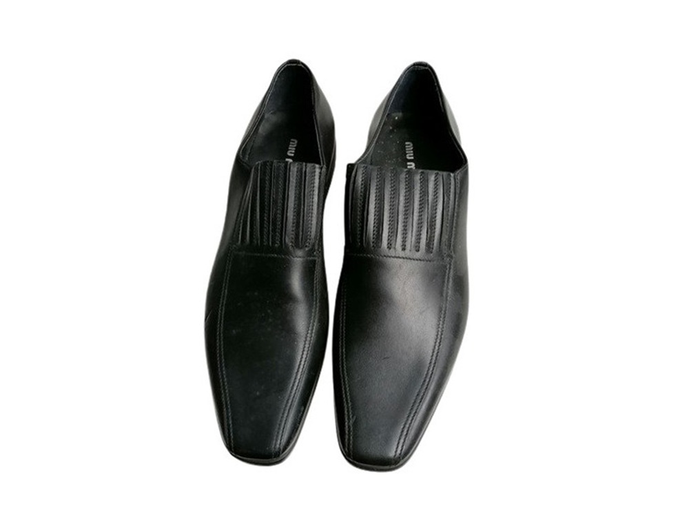 Miu Miu Vintage Années 2000 – Mocassins Cuir Noir – Deadstock – Archive