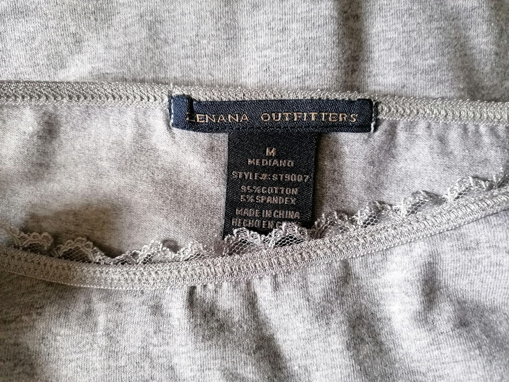 Débardeur Zenana Outfitters gris à fines bretelles brodées