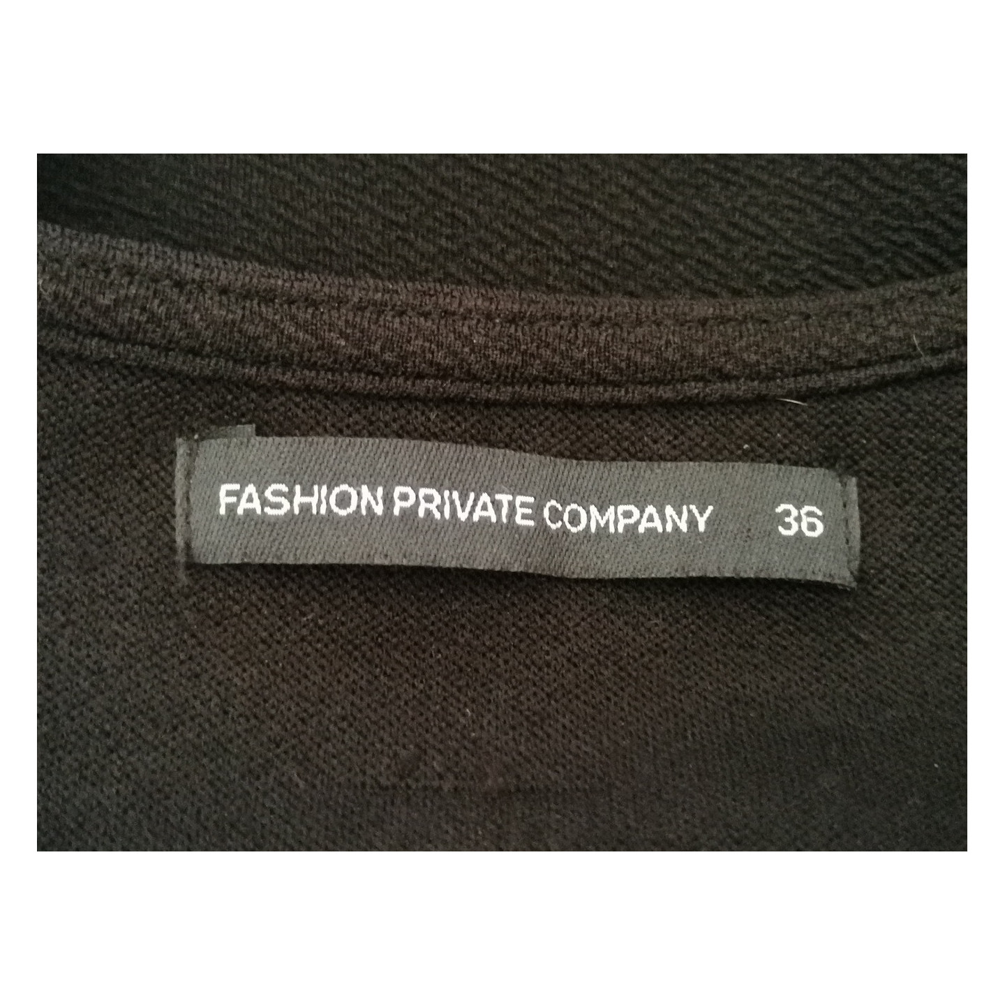 Robe noire ajustée Fashion Private Company T36/S