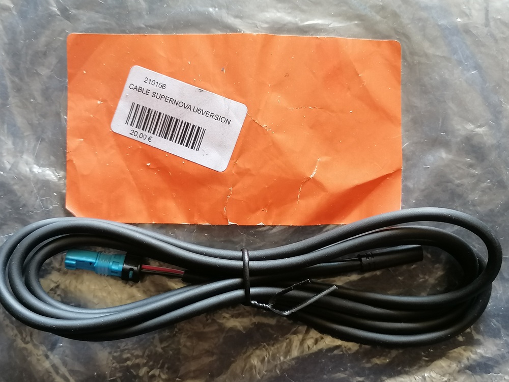 Supernova M99 Mini Pro 45 – Phare LED vélo électrique + câble Supernova